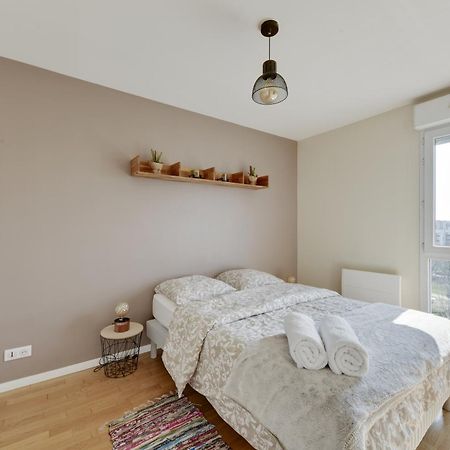 Chic Apartment With Superb View Of The Eiffel Tower Saint-Denis  Dış mekan fotoğraf