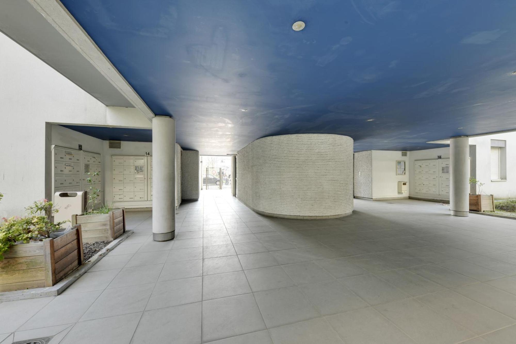 Chic Apartment With Superb View Of The Eiffel Tower Saint-Denis  Dış mekan fotoğraf